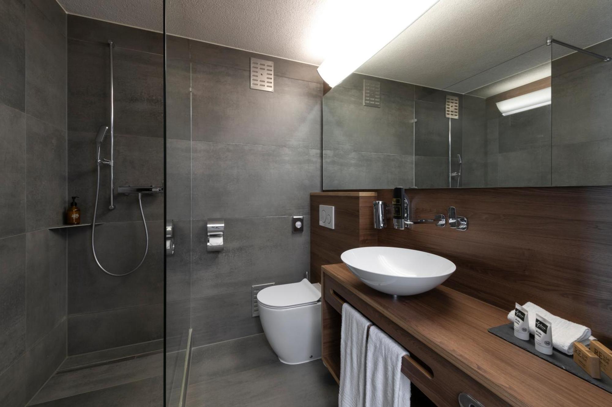 Hotel Alexander Веггіс Екстер'єр фото