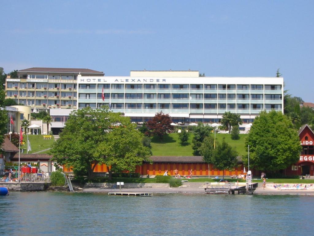 Hotel Alexander Веггіс Екстер'єр фото